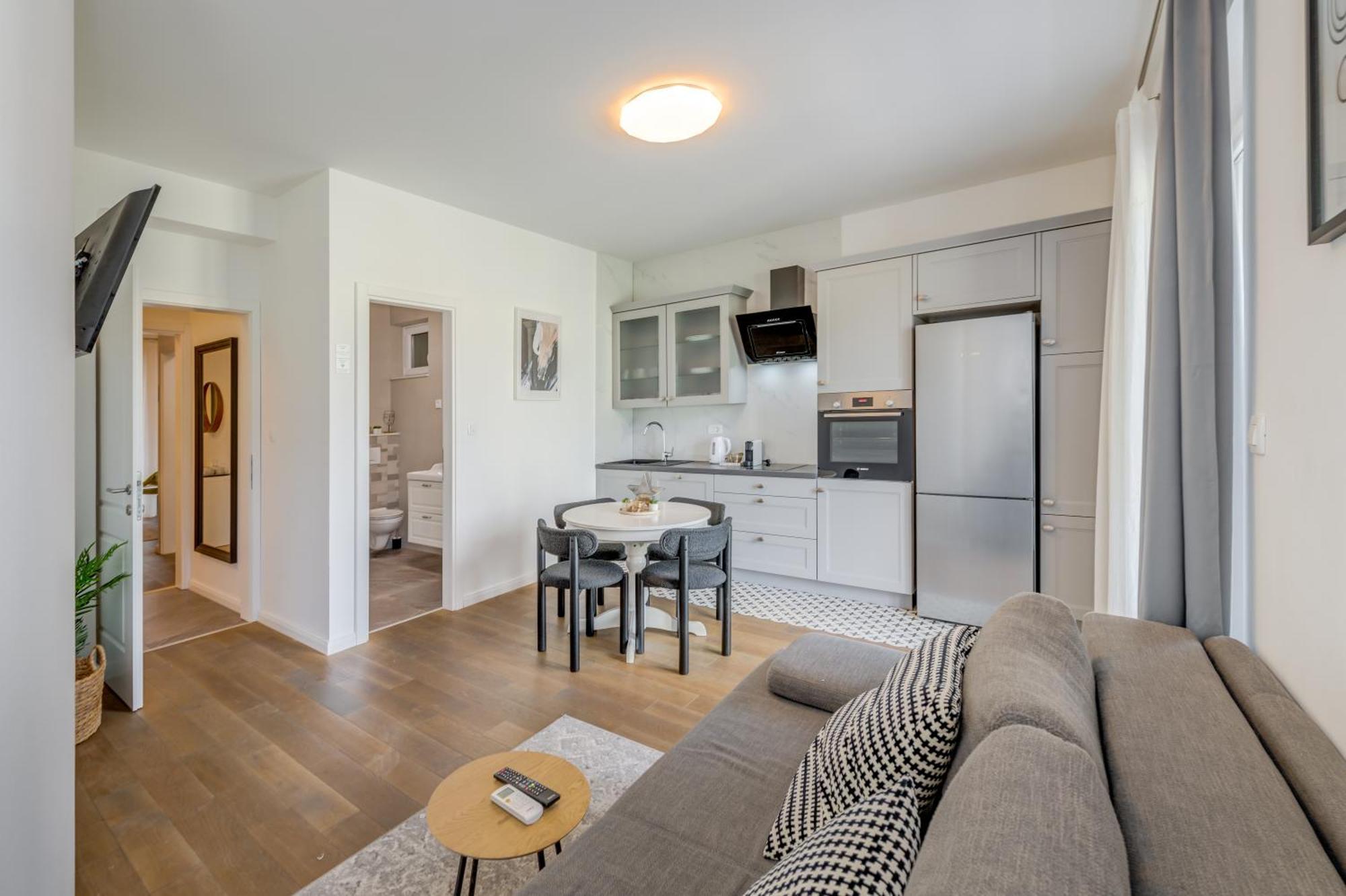 Finn Luxury Rooms Сплит Екстериор снимка